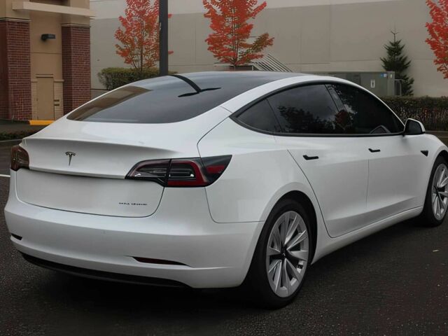Белый Тесла Модель 3, объемом двигателя 0 л и пробегом 29 тыс. км за 9100 $, фото 4 на Automoto.ua