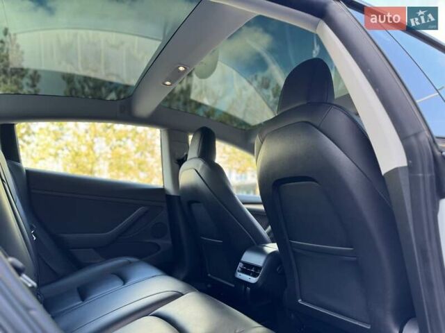 Белый Тесла Модель 3, объемом двигателя 0 л и пробегом 105 тыс. км за 22200 $, фото 28 на Automoto.ua