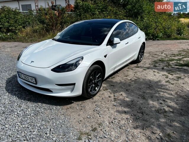 Белый Тесла Модель 3, объемом двигателя 0 л и пробегом 70 тыс. км за 21750 $, фото 2 на Automoto.ua