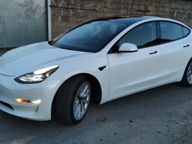 Белый Тесла Модель 3, объемом двигателя 0 л и пробегом 33 тыс. км за 27000 $, фото 12 на Automoto.ua