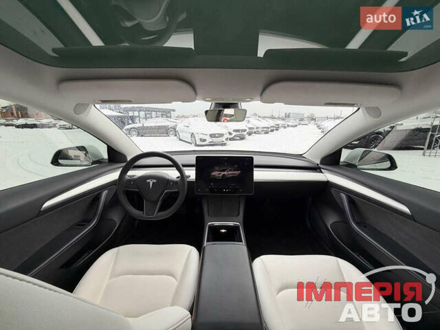 Белый Тесла Модель 3, объемом двигателя 0 л и пробегом 48 тыс. км за 24900 $, фото 2 на Automoto.ua