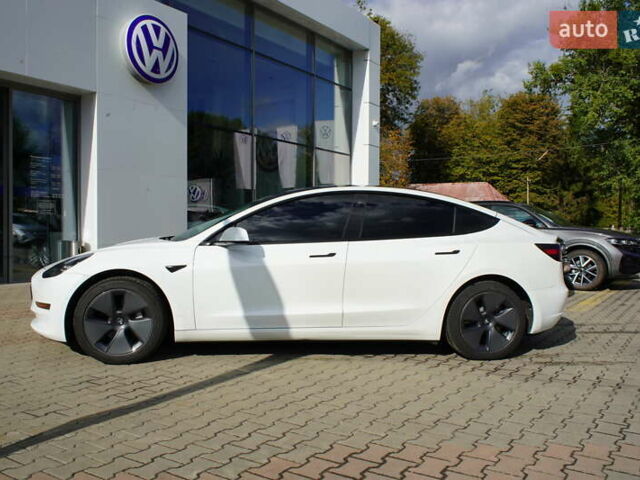 Білий Тесла Модель 3, об'ємом двигуна 0 л та пробігом 33 тис. км за 20700 $, фото 5 на Automoto.ua