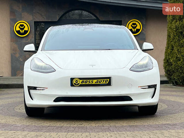 Білий Тесла Модель 3, об'ємом двигуна 0 л та пробігом 33 тис. км за 21300 $, фото 1 на Automoto.ua