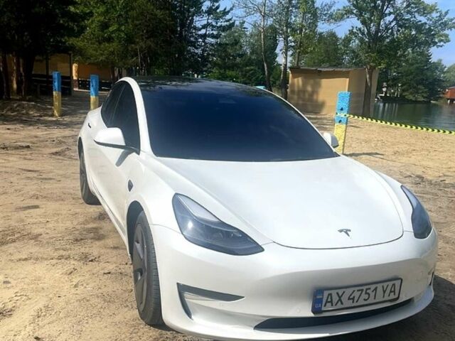 Білий Тесла Модель 3, об'ємом двигуна 0 л та пробігом 44 тис. км за 21950 $, фото 3 на Automoto.ua