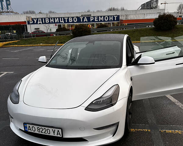 Білий Тесла Модель 3, об'ємом двигуна 0 л та пробігом 115 тис. км за 20900 $, фото 4 на Automoto.ua