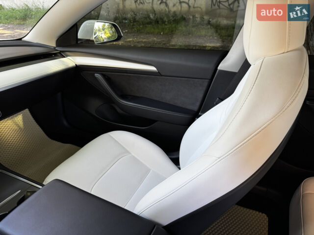 Білий Тесла Модель 3, об'ємом двигуна 0 л та пробігом 12 тис. км за 27000 $, фото 32 на Automoto.ua