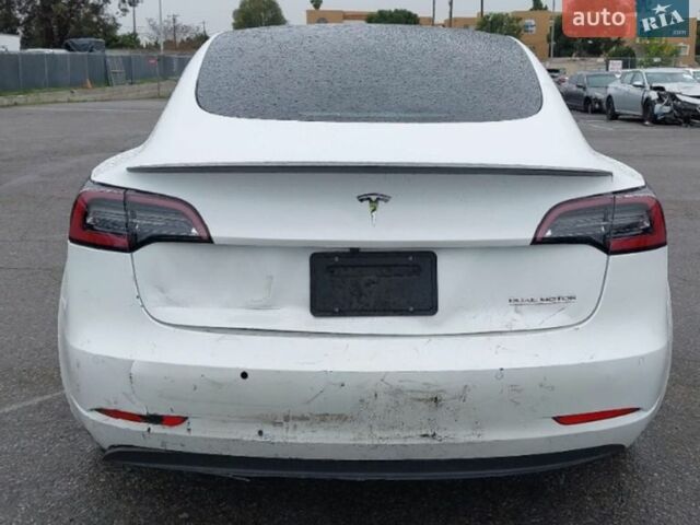 Білий Тесла Модель 3, об'ємом двигуна 0 л та пробігом 69 тис. км за 6700 $, фото 6 на Automoto.ua