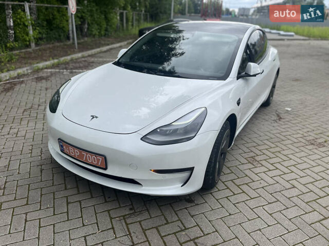 Білий Тесла Модель 3, об'ємом двигуна 0 л та пробігом 76 тис. км за 20500 $, фото 9 на Automoto.ua