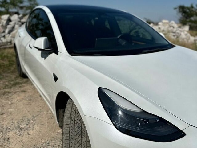 Білий Тесла Модель 3, об'ємом двигуна 0 л та пробігом 68 тис. км за 23000 $, фото 8 на Automoto.ua