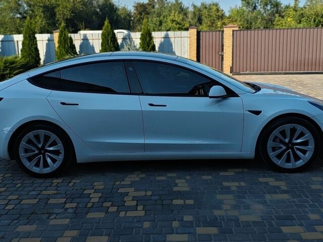 Белый Тесла Модель 3, объемом двигателя 0 л и пробегом 95 тыс. км за 18700 $, фото 35 на Automoto.ua
