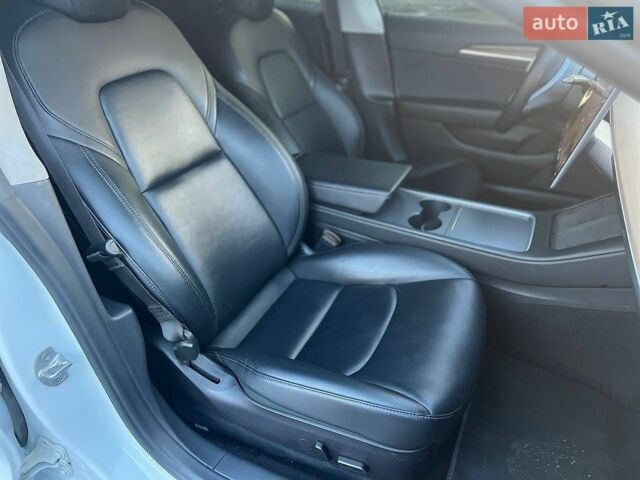 Белый Тесла Модель 3, объемом двигателя 0 л и пробегом 98 тыс. км за 19100 $, фото 8 на Automoto.ua