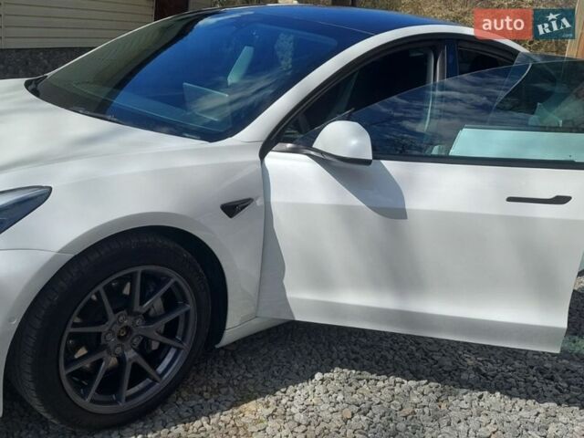 Белый Тесла Модель 3, объемом двигателя 0 л и пробегом 43 тыс. км за 21499 $, фото 14 на Automoto.ua