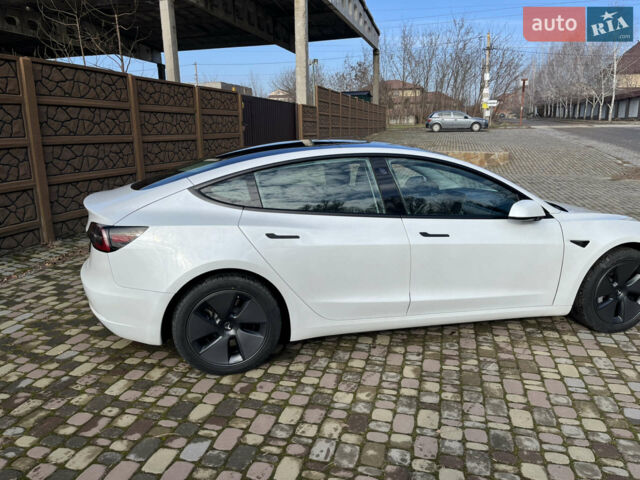 Белый Тесла Модель 3, объемом двигателя 0 л и пробегом 30 тыс. км за 25000 $, фото 1 на Automoto.ua