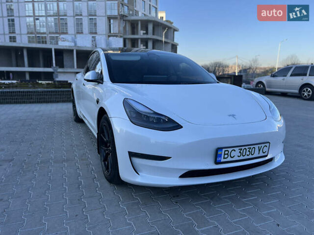 Білий Тесла Модель 3, об'ємом двигуна 0 л та пробігом 33 тис. км за 23900 $, фото 1 на Automoto.ua