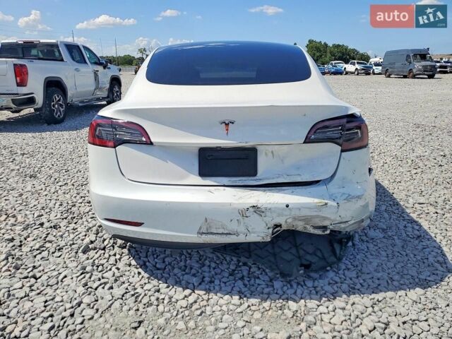 Білий Тесла Модель 3, об'ємом двигуна 0 л та пробігом 90 тис. км за 7500 $, фото 5 на Automoto.ua