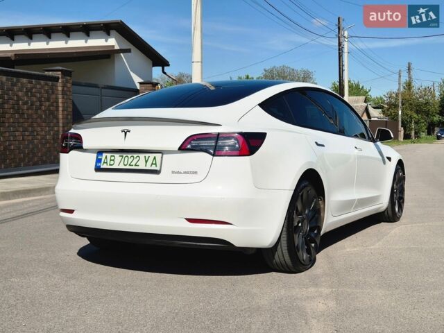 Білий Тесла Модель 3, об'ємом двигуна 0 л та пробігом 48 тис. км за 23500 $, фото 16 на Automoto.ua