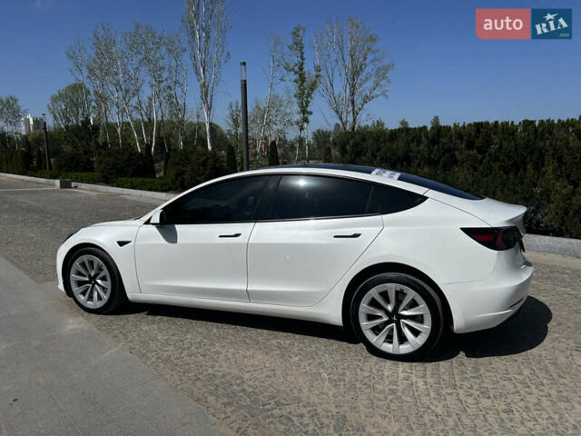 Белый Тесла Модель 3, объемом двигателя 0 л и пробегом 107 тыс. км за 23700 $, фото 11 на Automoto.ua