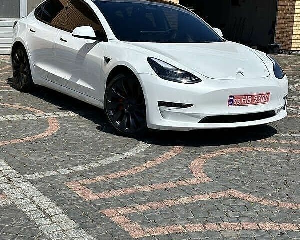 Белый Тесла Модель 3, объемом двигателя 0 л и пробегом 42 тыс. км за 18000 $, фото 1 на Automoto.ua