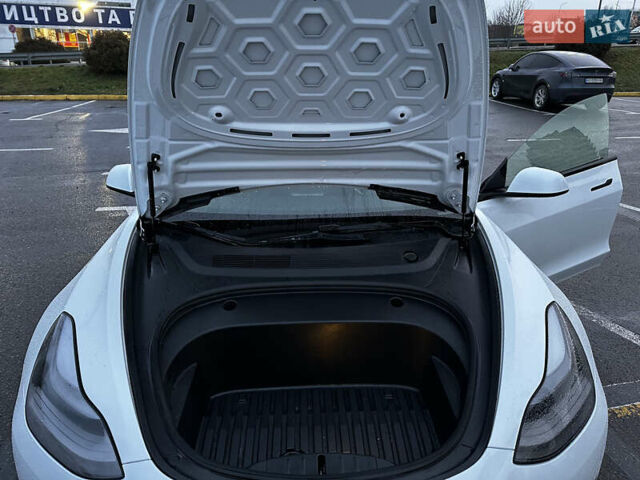 Білий Тесла Модель 3, об'ємом двигуна 0 л та пробігом 115 тис. км за 20900 $, фото 46 на Automoto.ua