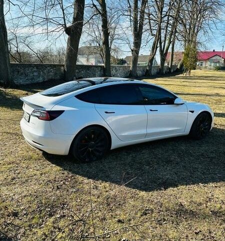 Білий Тесла Модель 3, об'ємом двигуна 0 л та пробігом 87 тис. км за 23500 $, фото 13 на Automoto.ua