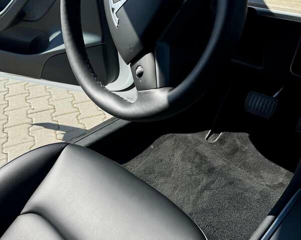 Білий Тесла Модель 3, об'ємом двигуна 0 л та пробігом 52 тис. км за 27300 $, фото 10 на Automoto.ua