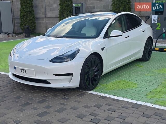 Белый Тесла Модель 3, объемом двигателя 0 л и пробегом 120 тыс. км за 21200 $, фото 5 на Automoto.ua