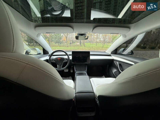 Белый Тесла Модель 3, объемом двигателя 0 л и пробегом 60 тыс. км за 22900 $, фото 27 на Automoto.ua