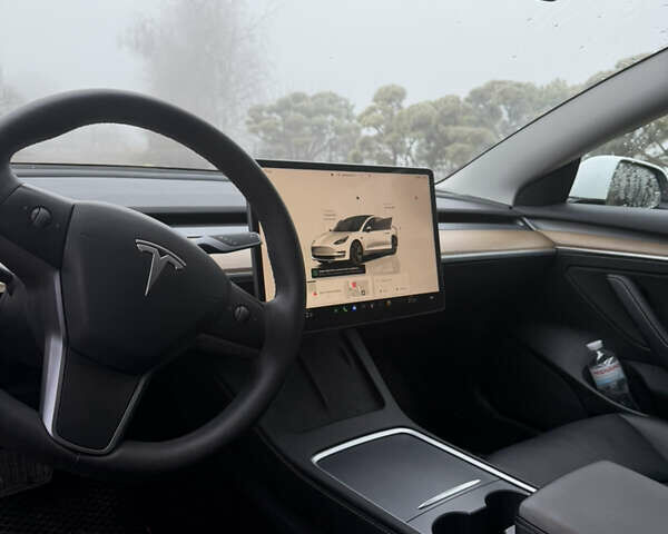 Білий Тесла Модель 3, об'ємом двигуна 0 л та пробігом 13 тис. км за 20800 $, фото 9 на Automoto.ua