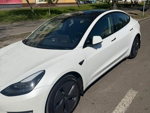 Білий Тесла Модель 3, об'ємом двигуна 0 л та пробігом 94 тис. км за 25500 $, фото 2 на Automoto.ua