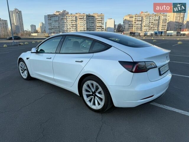 Белый Тесла Модель 3, объемом двигателя 0 л и пробегом 81 тыс. км за 17500 $, фото 13 на Automoto.ua