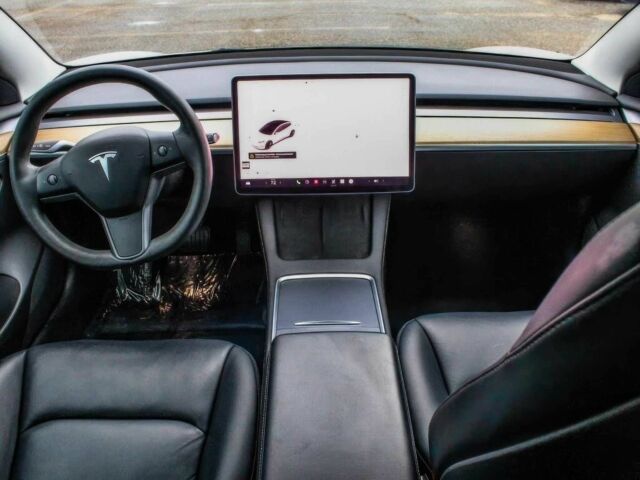Белый Тесла Модель 3, объемом двигателя 0 л и пробегом 19 тыс. км за 10500 $, фото 8 на Automoto.ua