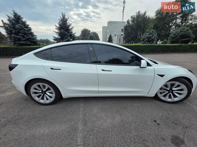 Белый Тесла Модель 3, объемом двигателя 0 л и пробегом 180 тыс. км за 18800 $, фото 8 на Automoto.ua