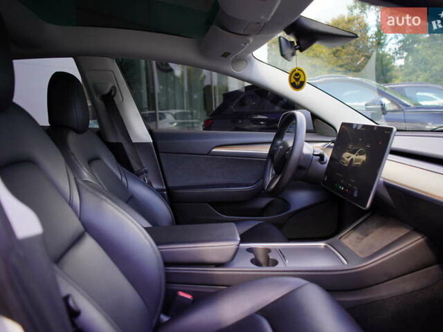 Білий Тесла Модель 3, об'ємом двигуна 0 л та пробігом 33 тис. км за 20700 $, фото 30 на Automoto.ua