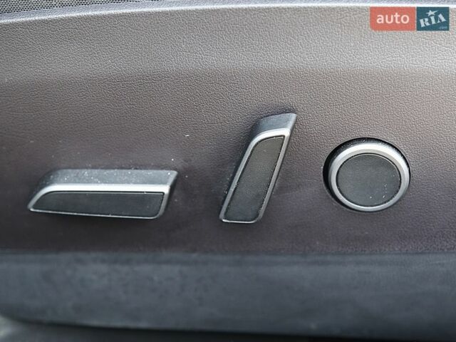 Білий Тесла Модель 3, об'ємом двигуна 0 л та пробігом 47 тис. км за 25000 $, фото 21 на Automoto.ua