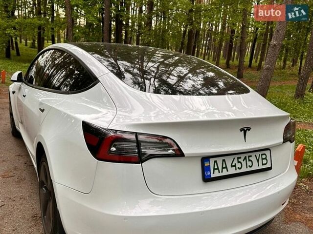 Белый Тесла Модель 3, объемом двигателя 0 л и пробегом 56 тыс. км за 17250 $, фото 4 на Automoto.ua