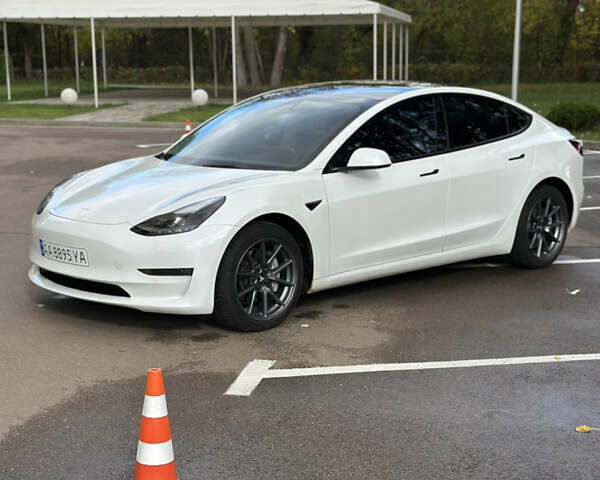 Білий Тесла Модель 3, об'ємом двигуна 0 л та пробігом 82 тис. км за 22400 $, фото 9 на Automoto.ua