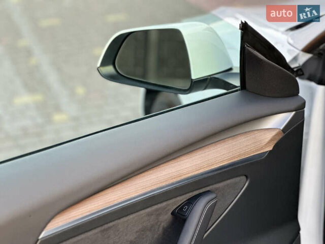 Белый Тесла Модель 3, объемом двигателя 0 л и пробегом 1 тыс. км за 37999 $, фото 62 на Automoto.ua