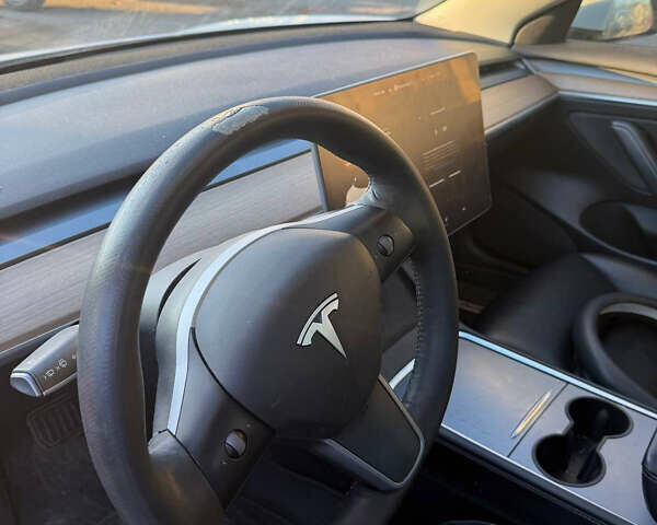 Білий Тесла Модель 3, об'ємом двигуна 0 л та пробігом 97 тис. км за 16700 $, фото 17 на Automoto.ua