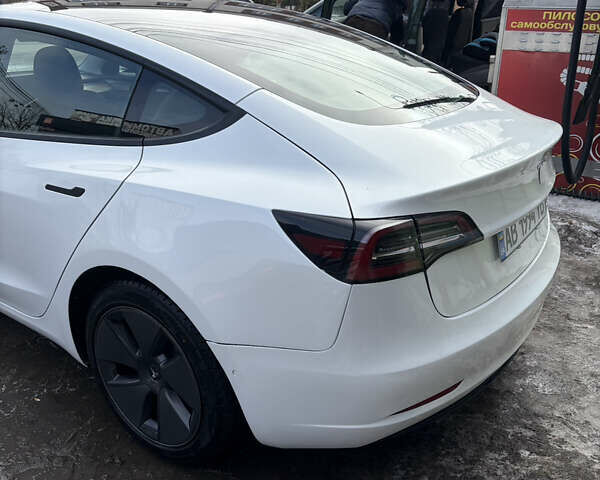 Білий Тесла Модель 3, об'ємом двигуна 0 л та пробігом 58 тис. км за 21000 $, фото 4 на Automoto.ua