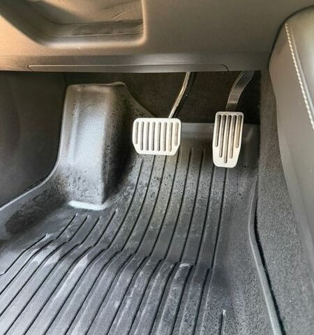 Белый Тесла Модель 3, объемом двигателя 0 л и пробегом 94 тыс. км за 21800 $, фото 23 на Automoto.ua