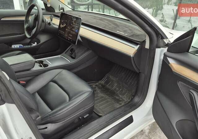 Белый Тесла Модель 3, объемом двигателя 0 л и пробегом 145 тыс. км за 16800 $, фото 8 на Automoto.ua