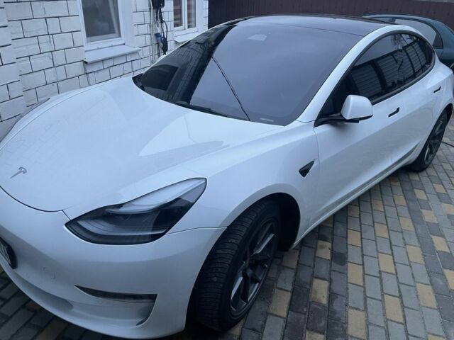 Білий Тесла Модель 3, об'ємом двигуна 0 л та пробігом 55 тис. км за 20958 $, фото 4 на Automoto.ua