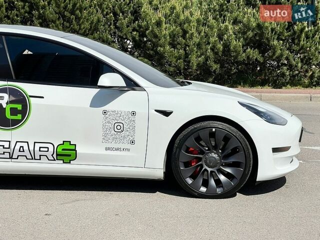 Белый Тесла Модель 3, объемом двигателя 0 л и пробегом 39 тыс. км за 24500 $, фото 25 на Automoto.ua