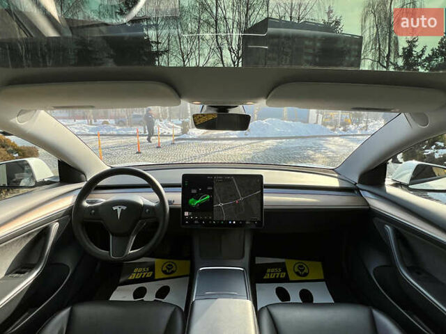 Белый Тесла Модель 3, объемом двигателя 0 л и пробегом 64 тыс. км за 20900 $, фото 9 на Automoto.ua