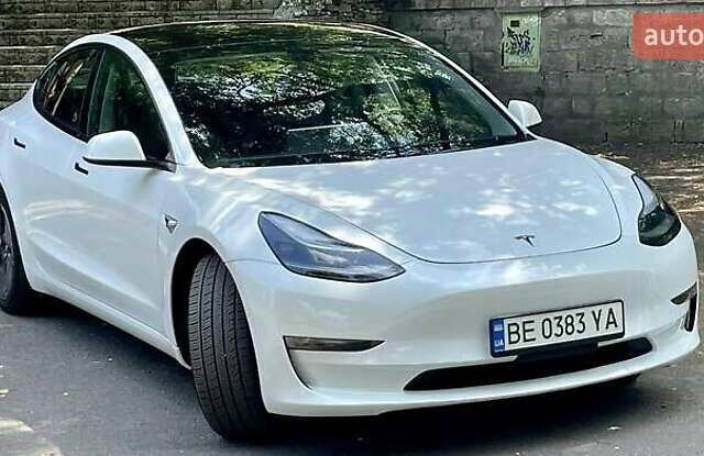Білий Тесла Модель 3, об'ємом двигуна 0 л та пробігом 79 тис. км за 18000 $, фото 6 на Automoto.ua