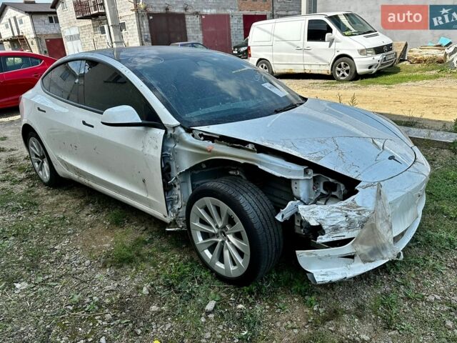 Белый Тесла Модель 3, объемом двигателя 0 л и пробегом 42 тыс. км за 24900 $, фото 31 на Automoto.ua