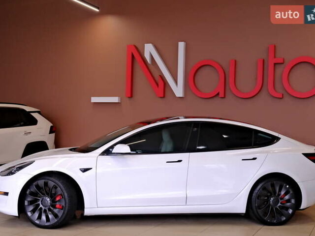 Білий Тесла Модель 3, об'ємом двигуна 0 л та пробігом 60 тис. км за 22900 $, фото 11 на Automoto.ua