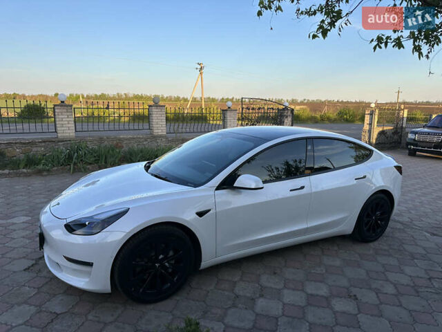 Белый Тесла Модель 3, объемом двигателя 0 л и пробегом 48 тыс. км за 22500 $, фото 13 на Automoto.ua