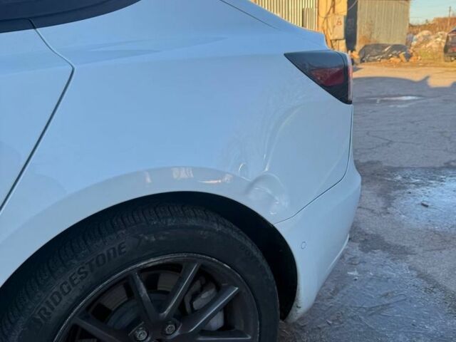 Білий Тесла Модель 3, об'ємом двигуна 0 л та пробігом 95 тис. км за 16800 $, фото 15 на Automoto.ua