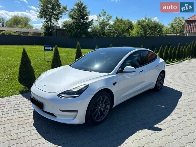 Білий Тесла Модель 3, об'ємом двигуна 0 л та пробігом 80 тис. км за 18450 $, фото 4 на Automoto.ua